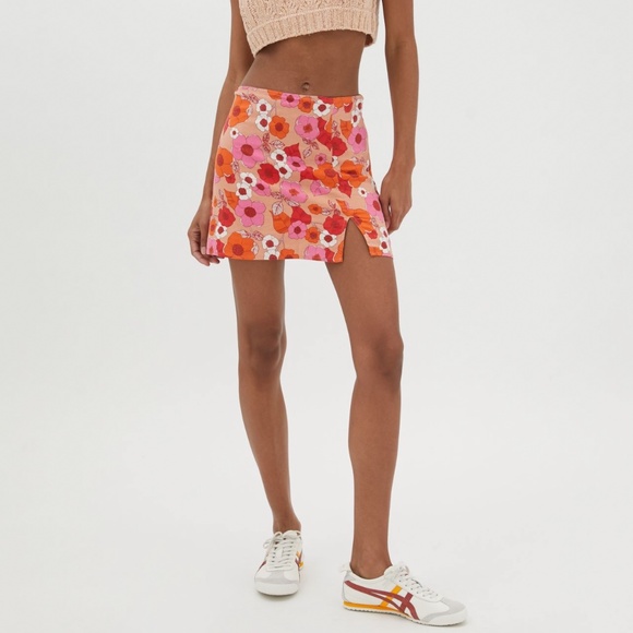 Mini Skirt - Picture 4 of 5